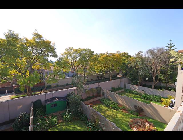 1 BEDROOM APARTMENT FOR SALE IN OAKLANDS